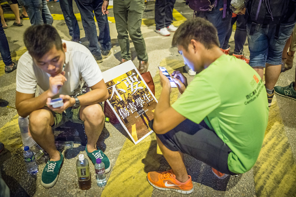 Mobile phones and social networks were an important part of the Occupy Central movement